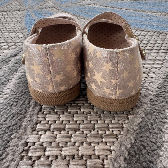 Harper Canyon Baby Toddler Girl Gold Star Mary Jane Dress Shoes - Picture 5 of 7